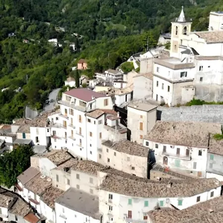 Amelia Sweet - בית נופש