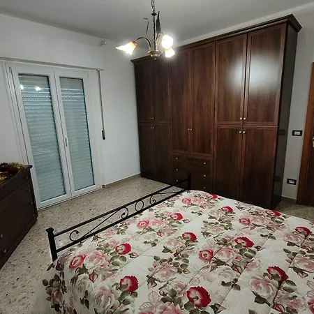 Amelia Sweet - * Farindola