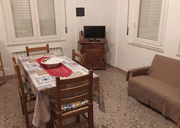 Amelia Sweet - Дом отдыха *