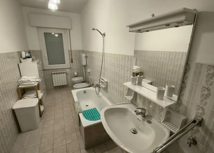 Amelia Sweet - * Farindola